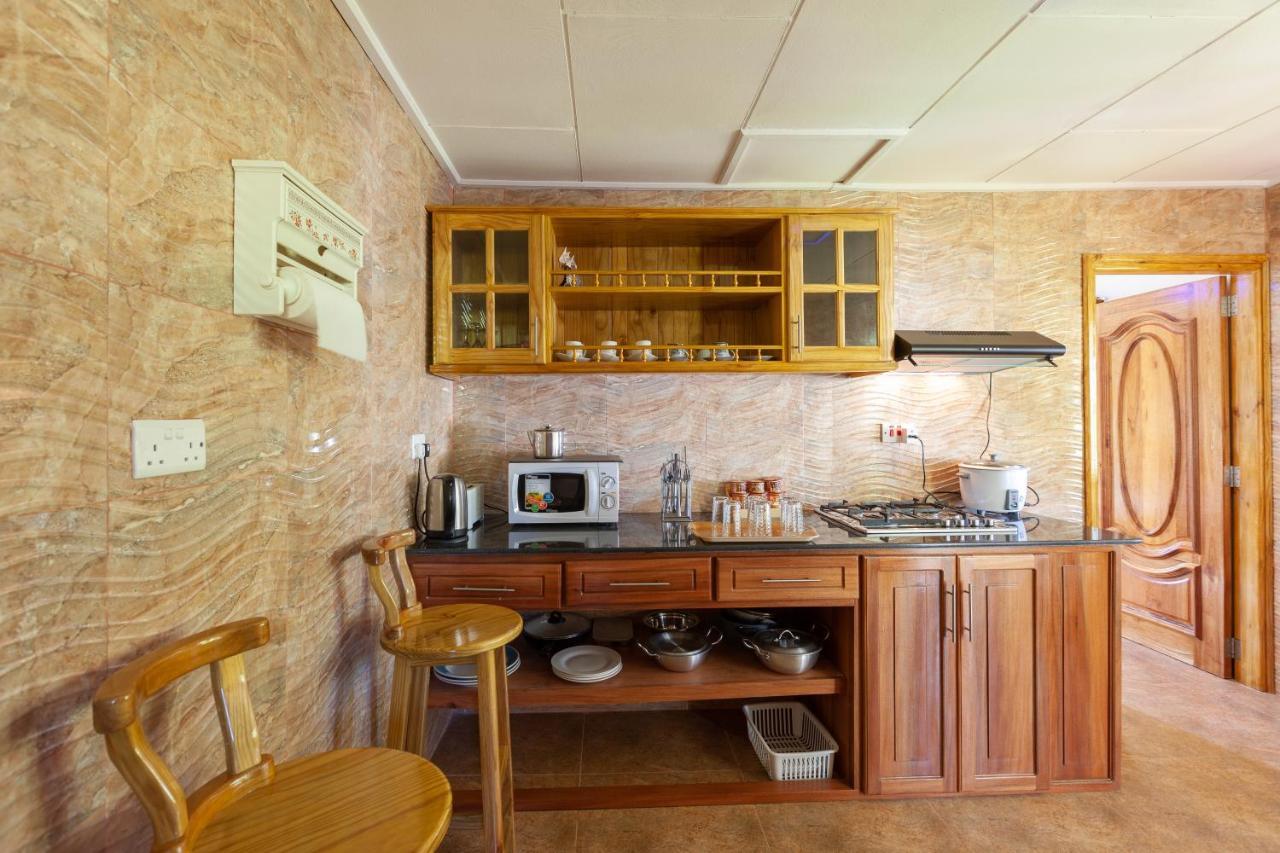 Dream Holiday Self Catering ลาดิก ภายนอก รูปภาพ