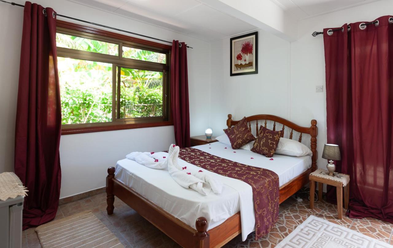 Dream Holiday Self Catering ลาดิก ภายนอก รูปภาพ