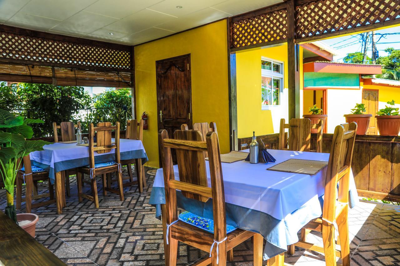Dream Holiday Self Catering ลาดิก ภายนอก รูปภาพ
